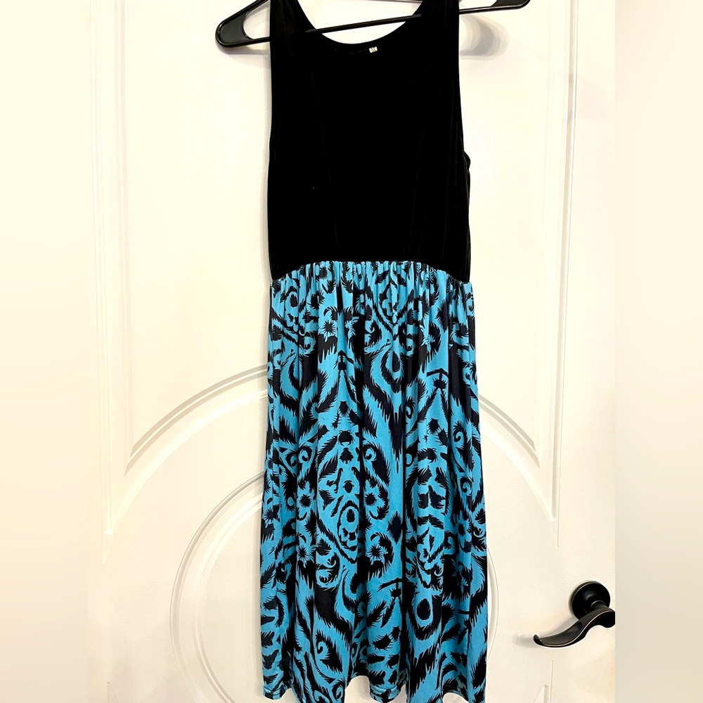 Comfy  Black and Aqua Patterned Dress